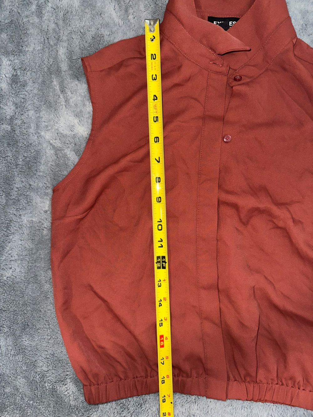 Express Rust Sleeveless Button-Up Top - Picture 2 of 4